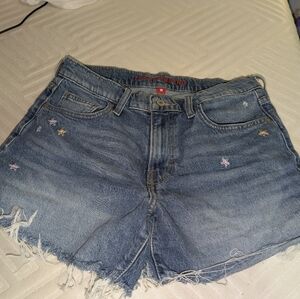 Lucky Brand Light Blue Embroidered Denim Cutoff Shorts In Size 6 (28 R)